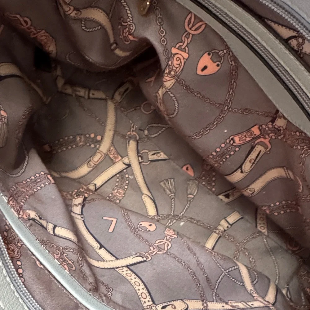 Elegant Grey and Black Women's Bag Set - Picture 3 of 7